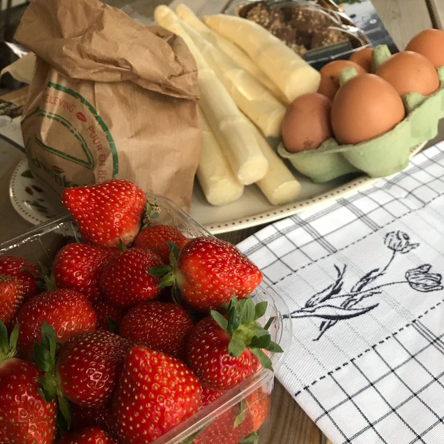 aardbeien met asperges